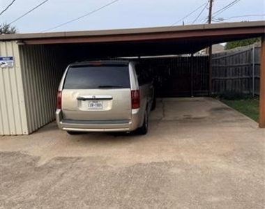 5728 Cancun Drive - Photo Thumbnail 7
