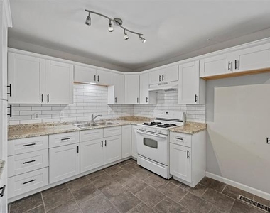 6209 Shadydell Drive - Photo Thumbnail 6