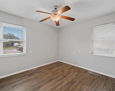 6209 Shadydell Drive - Photo Thumbnail 13