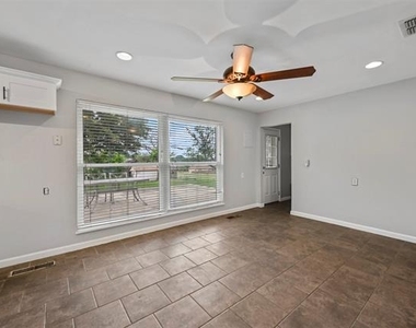 6209 Shadydell Drive - Photo Thumbnail 8