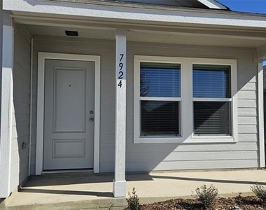 7924 Gilbert Street - Photo Thumbnail 3