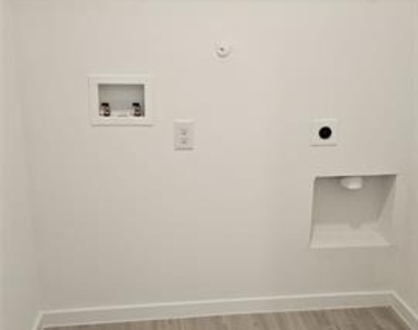 7924 Gilbert Street - Photo Thumbnail 15