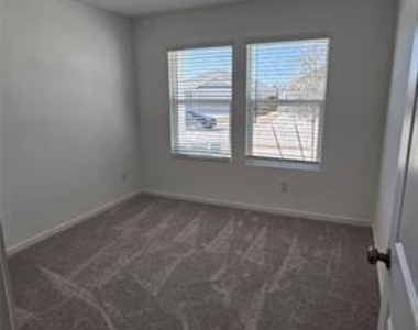 7924 Gilbert Street - Photo Thumbnail 7