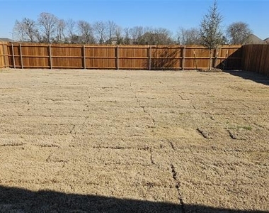 7924 Gilbert Street - Photo Thumbnail 4