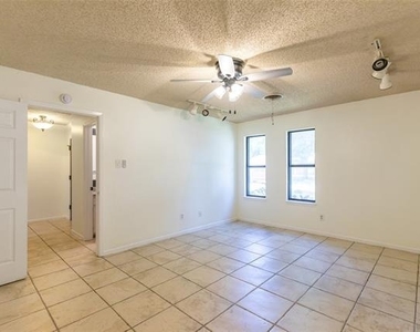 2601 Edgemont Drive - Photo Thumbnail 24
