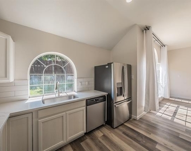 2711 Canterbury Street - Photo Thumbnail 11