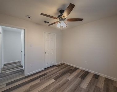 2711 Canterbury Street - Photo Thumbnail 16