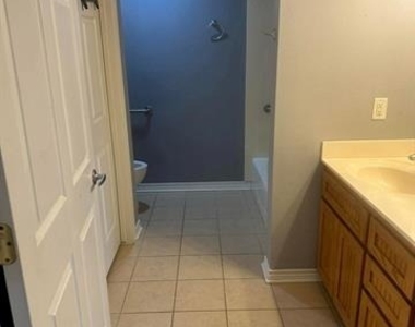 1130 E Ohio Street - Photo Thumbnail 8