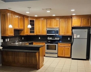 1130 E Ohio Street - Photo Thumbnail 3