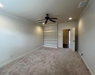 5784 Robbie Road - Photo Thumbnail 18