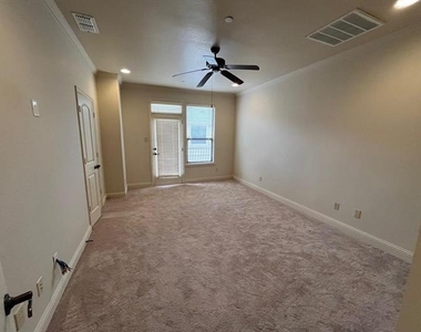 5784 Robbie Road - Photo Thumbnail 17