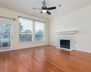 3928 Windford Drive - Photo Thumbnail 6