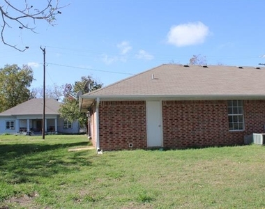 701 Sw 1st Street - Photo Thumbnail 2