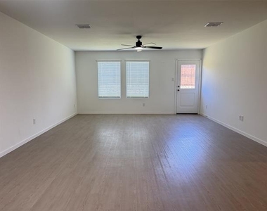 14153 Golden Bridge Drive - Photo Thumbnail 8
