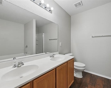 4909 Wildcreek Way - Photo Thumbnail 16