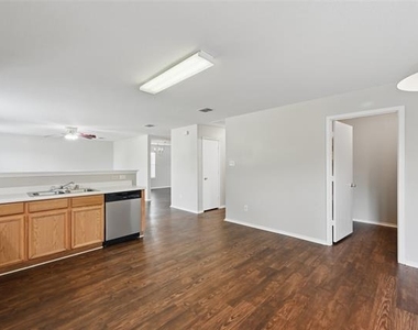 4909 Wildcreek Way - Photo Thumbnail 6