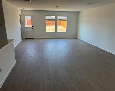 7909 Clements Street - Photo Thumbnail 6