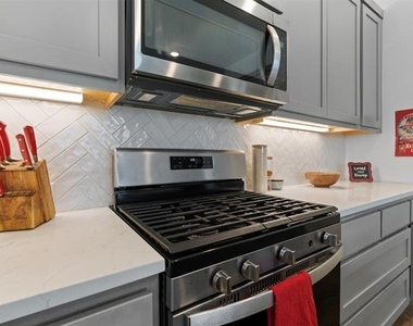 607 Arapaho Drive - Photo Thumbnail 4