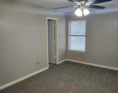 1402 Sheppard Lane - Photo Thumbnail 14