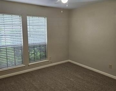1402 Sheppard Lane - Photo Thumbnail 17