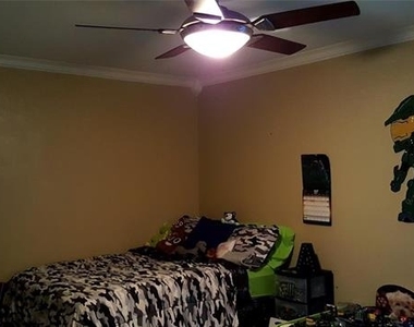 4423 Chapman Street - Photo Thumbnail 10