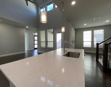 13034 Scissortail Drive - Photo Thumbnail 20