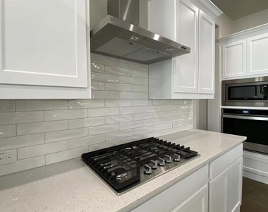 13034 Scissortail Drive - Photo Thumbnail 12