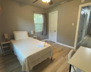 1312 Raines Street - Photo Thumbnail 8