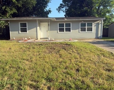 1312 Raines Street - Photo Thumbnail 3