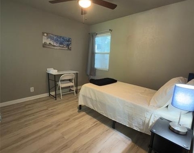 1312 Raines Street - Photo Thumbnail 9