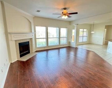 9004 Brook Hill Lane - Photo Thumbnail 2