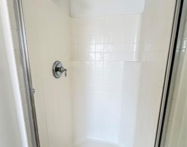 9004 Brook Hill Lane - Photo Thumbnail 16