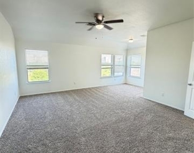 9004 Brook Hill Lane - Photo Thumbnail 12