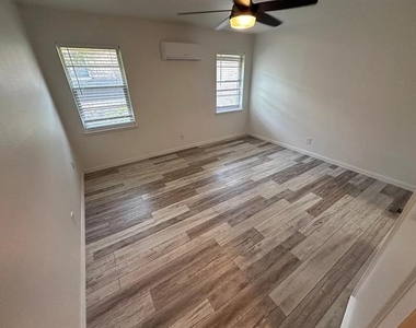 4031 Cole Avenue - Photo Thumbnail 5