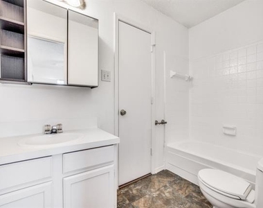 6501 Topaz Drive - Photo Thumbnail 10