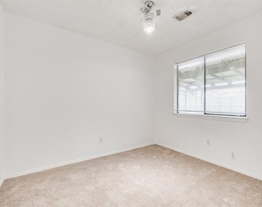 6501 Topaz Drive - Photo Thumbnail 7