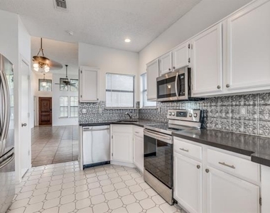 6501 Topaz Drive - Photo Thumbnail 4