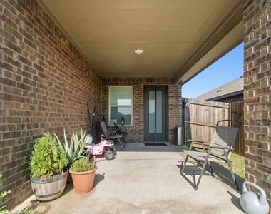 2928 Roper Street - Photo Thumbnail 24