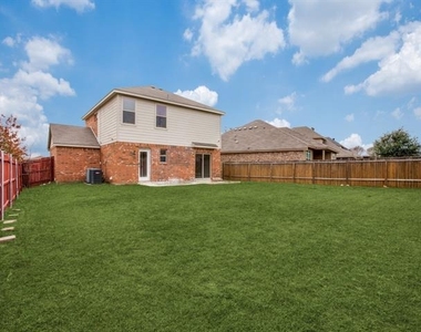 1208 Boxwood Drive - Photo Thumbnail 11