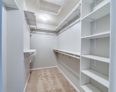 632 Condor Trail - Photo Thumbnail 14