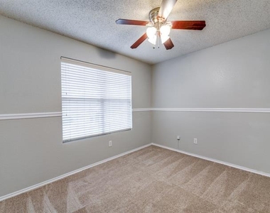 632 Condor Trail - Photo Thumbnail 5
