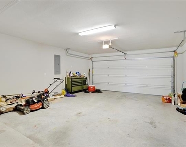 2401 Southridge Lane - Photo Thumbnail 21