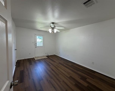 8118 Tanner Avenue - Photo Thumbnail 5