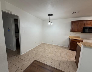 8118 Tanner Avenue - Photo Thumbnail 4