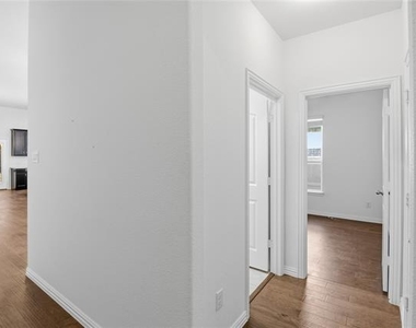 1517 Habersham Street - Photo Thumbnail 9