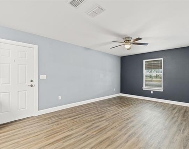 8092 County Road  604 - Photo Thumbnail 8