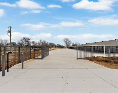 8092 County Road  604 - Photo Thumbnail 12
