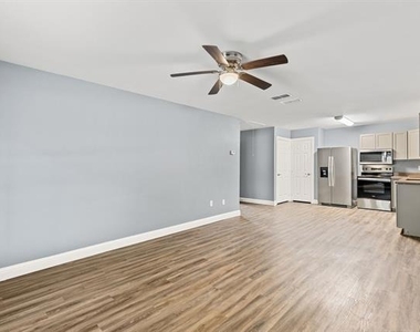 8092 County Road  604 - Photo Thumbnail 4