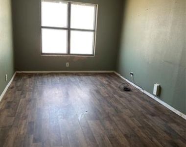 3296 Sandefer Street - Photo Thumbnail 6