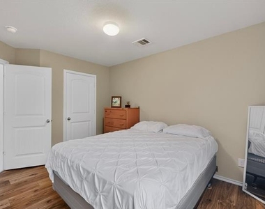 1409 Slate Street - Photo Thumbnail 21